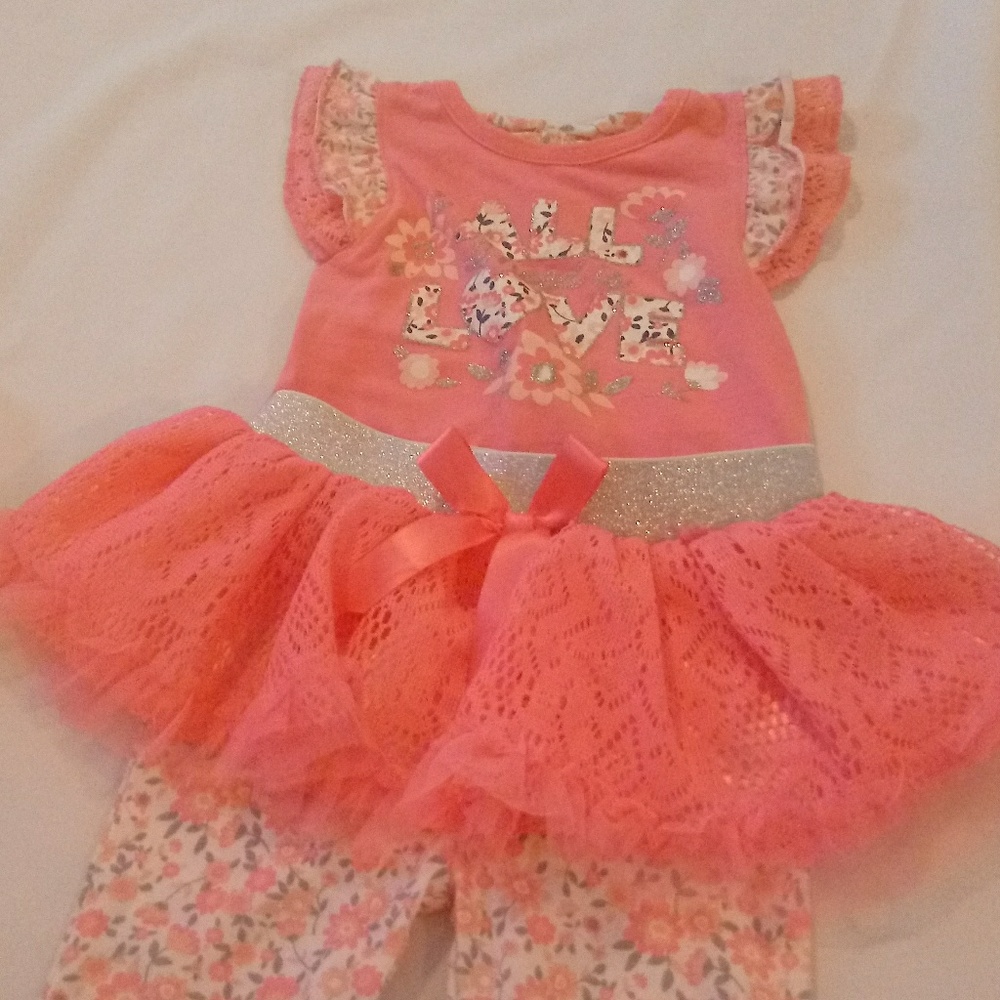 ⬇️ Coral Pink Frilly Girly 18 month Top Pant Set